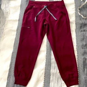 Women’s Figs Joggers (Petite)